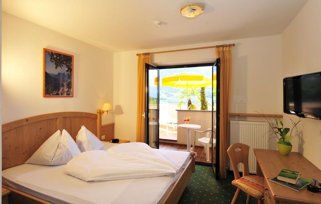 Hotel Weger Tirolo Esterno foto